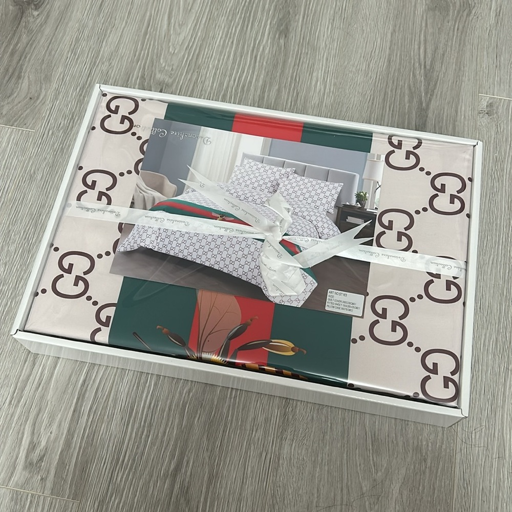 New queen size bedding set